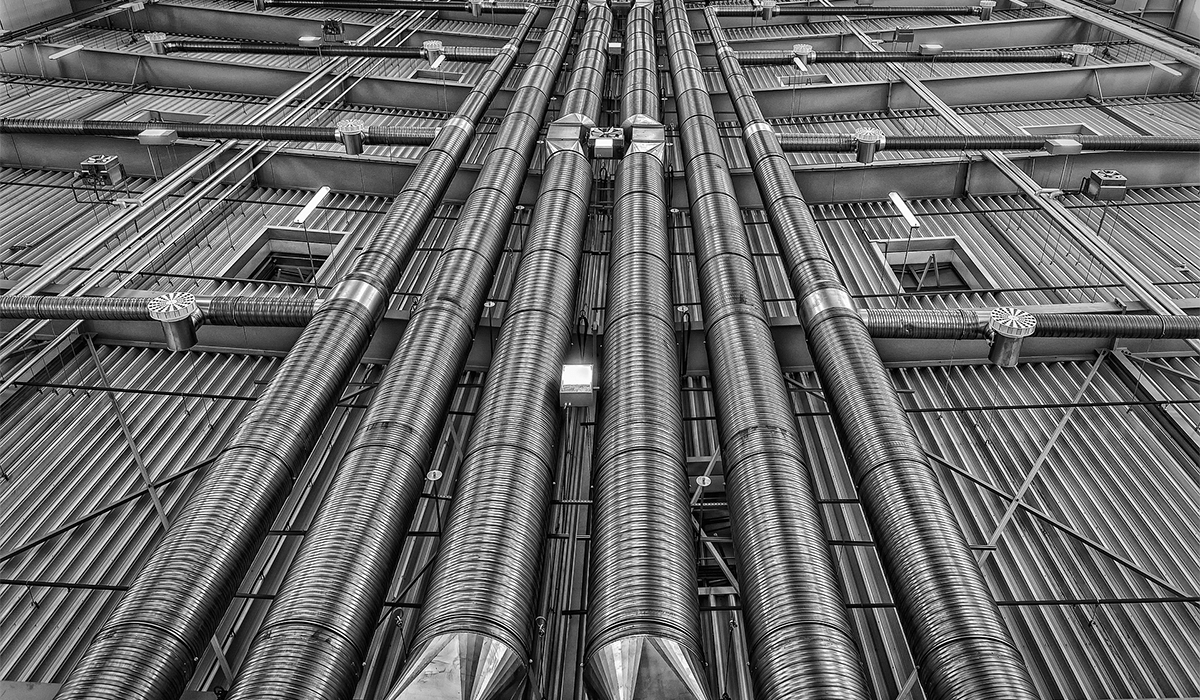 مقایسه-و-تحلیل-ویژگی-ها-و-کاربردهای-فولادهای-ضد-زنگ-در-صنایع-مختلف